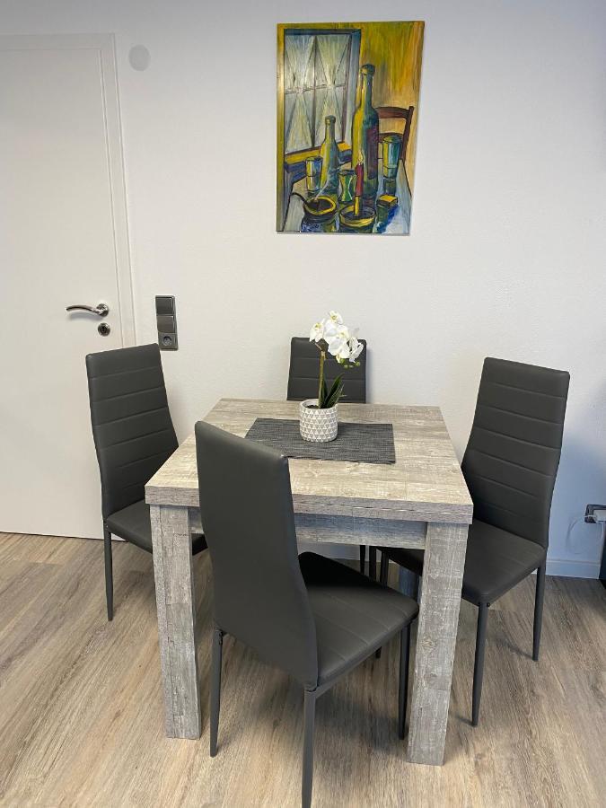 1,5 Zimmer Apartment In S-Bahn Naehe, 35 Qm, Max 4 Pers, Zentral, Private Terasse, Internet 250 Mbit Gärtringen Exterior foto
